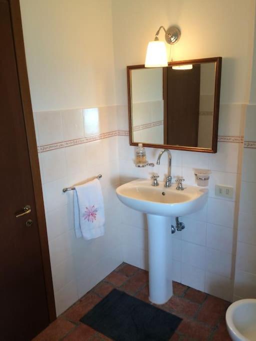 Quiet And Cozy Home With Wi-Fi Casa Prearino ヴェルナッツァ エクステリア 写真